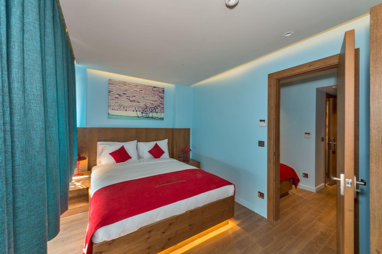 Taksim Istanbul Nis Hotel - Istiklal Street Kültér fotó